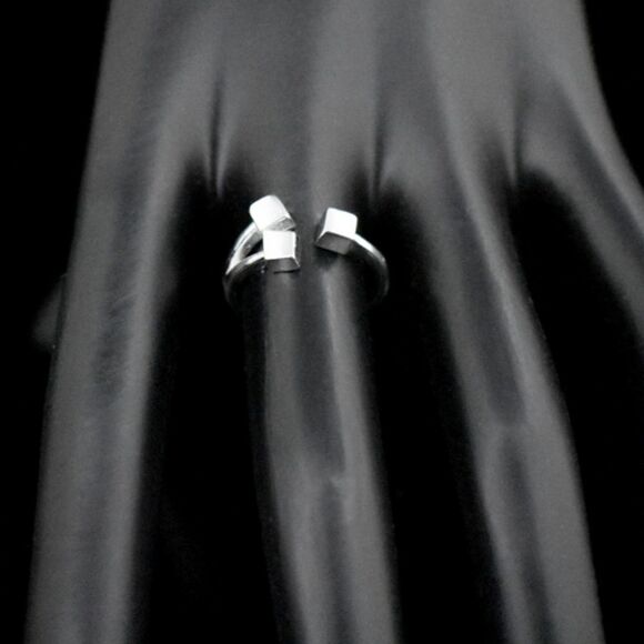 Square Geometry Ring  - Picture 3 of 4